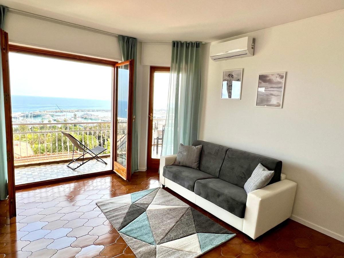 Special Home Vista Mare E Parcheggio Privato San Remo Kültér fotó