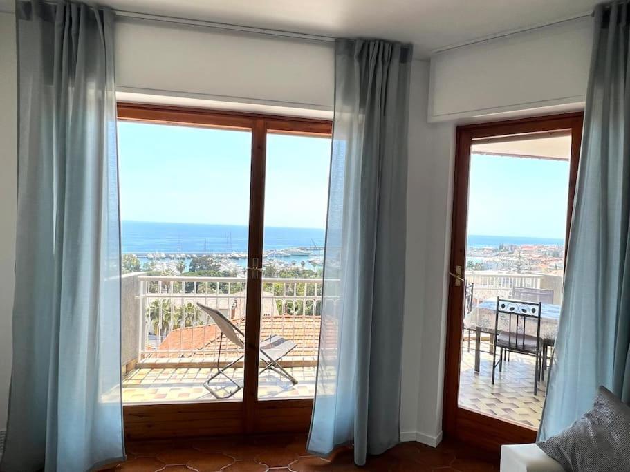 Special Home Vista Mare E Parcheggio Privato San Remo Kültér fotó