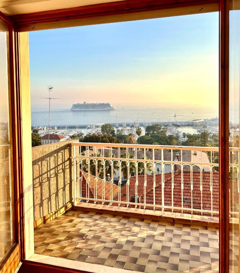 Special Home Vista Mare E Parcheggio Privato San Remo Kültér fotó