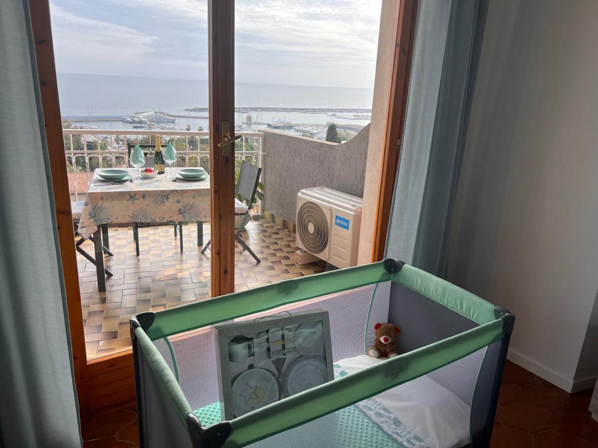 Special Home Vista Mare E Parcheggio Privato San Remo Kültér fotó