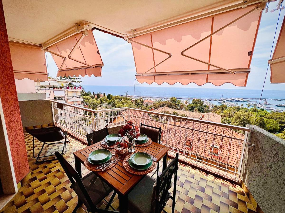 Special Home Vista Mare E Parcheggio Privato San Remo Kültér fotó